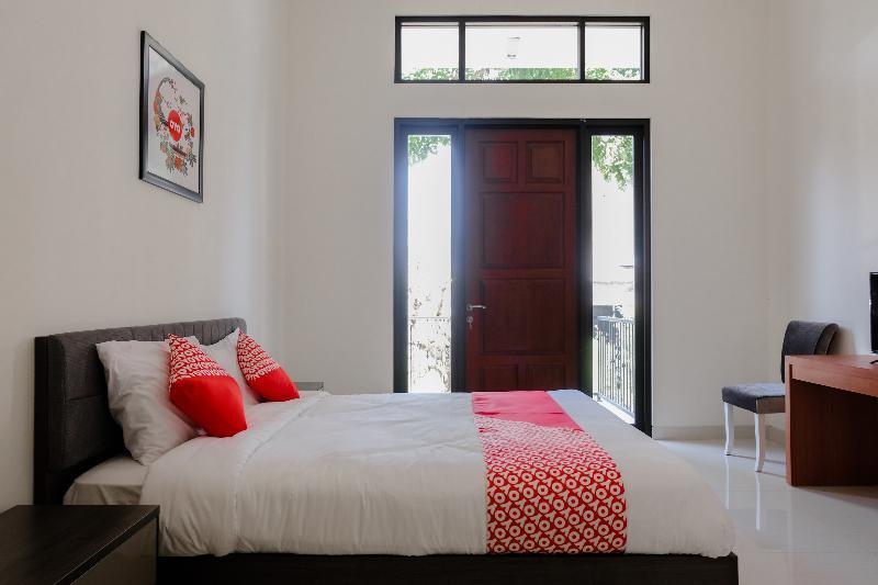Oyo 1110 Ijen Butik House Malang Exterior foto